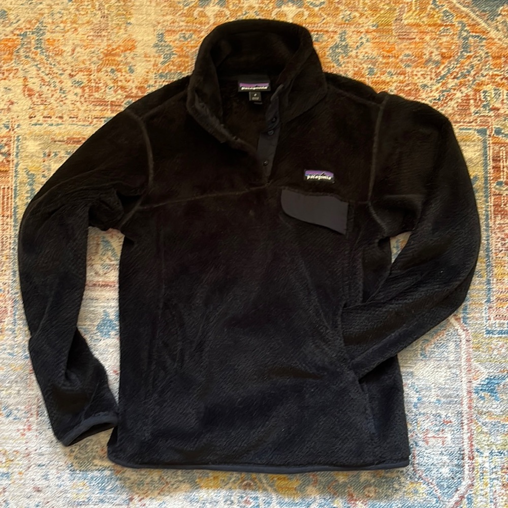 Black Patagonia retool snap T pullover fleece
